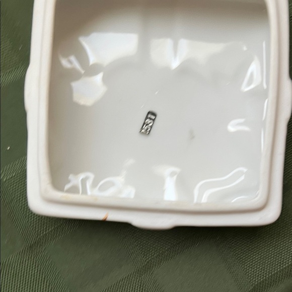 CERAMIC CHRISTMAS PRESENT
CANDY DISH - Picture 6 of 9